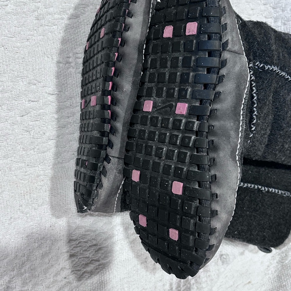 Nike Puddle Proof Wool Boots Cozy Warm and Comfortable. Size 9 - Picture 5 of 6
